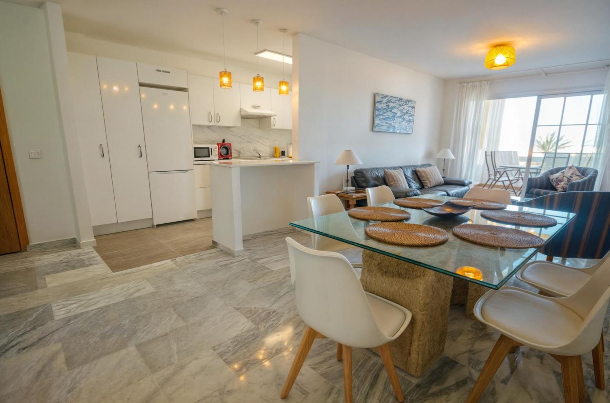 Apartamento Pilar มาร์เบยา ภายนอก รูปภาพ